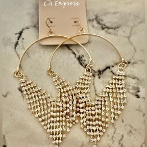 Gold fashion earring